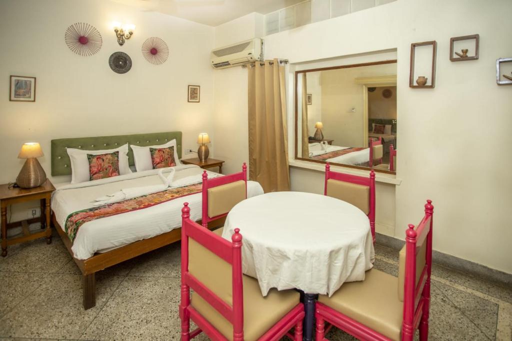 Hotel Pink Palace - Family Room