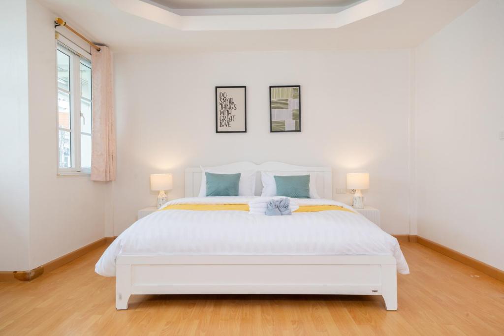 Heart Patong home Bangla Beach - Six-Bedroom House