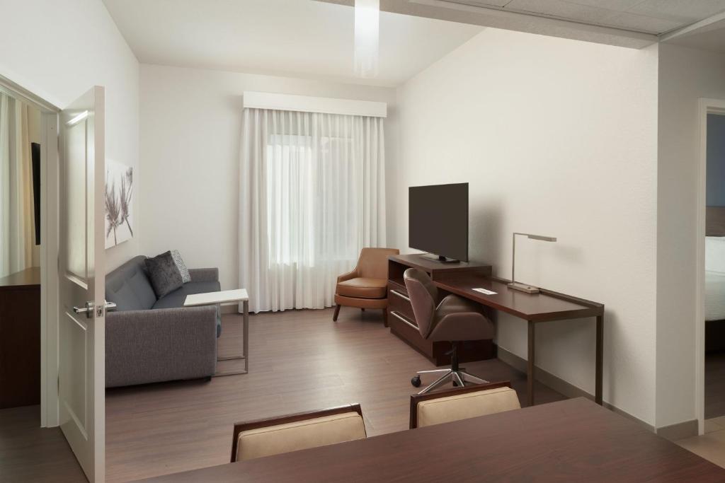 Residence Inn by Marriott West Palm Beach Downtown - Suite De Dos Dormitorios