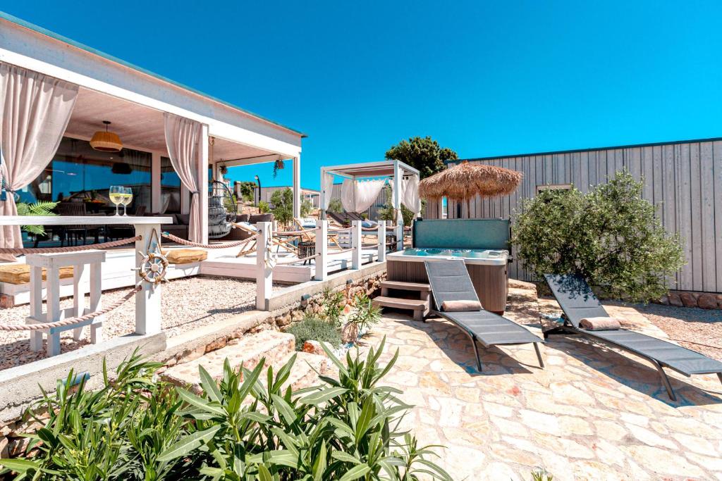 Fotografia z galérie ubytovania BUQEZ ECO RESORT - Villa 18 - Direkt am Strand v Drage