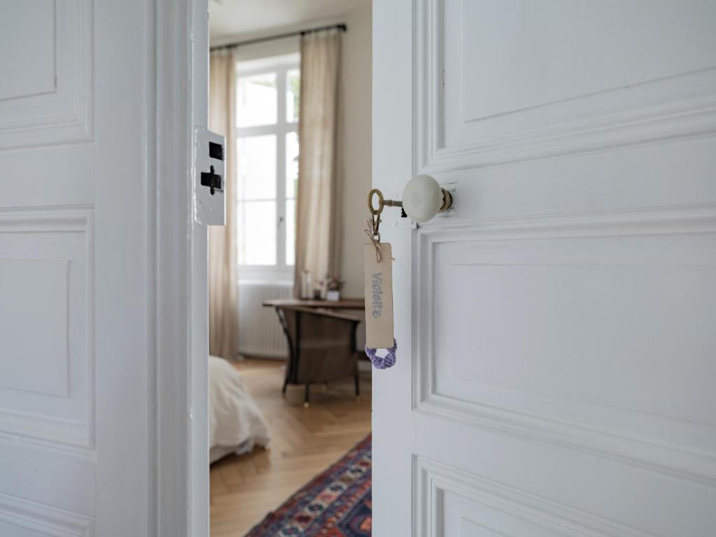 La Grande Maurague - Suite Junior Avec Vue Sur Le Jardin