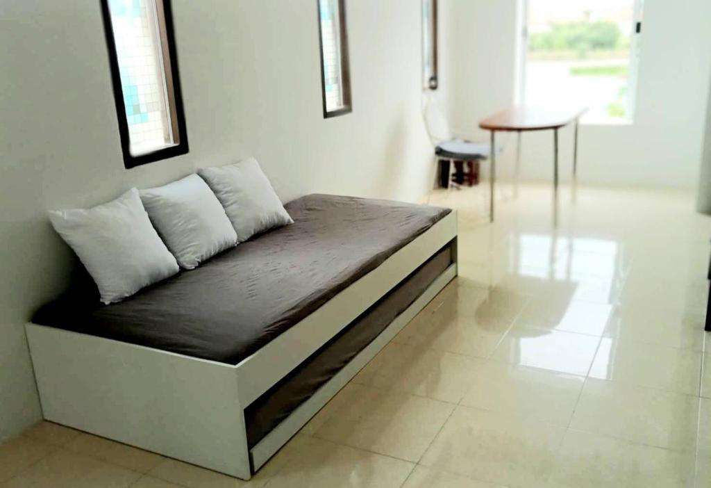 Photo from Jonah By The Sea Hideaway Cabin in Ban Sam Maitri, Samut Prakan Province, Thailand
