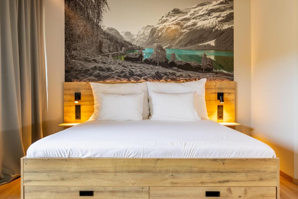 Stryn House - Hotel & Apartments - Habitación Doble Con Balcón