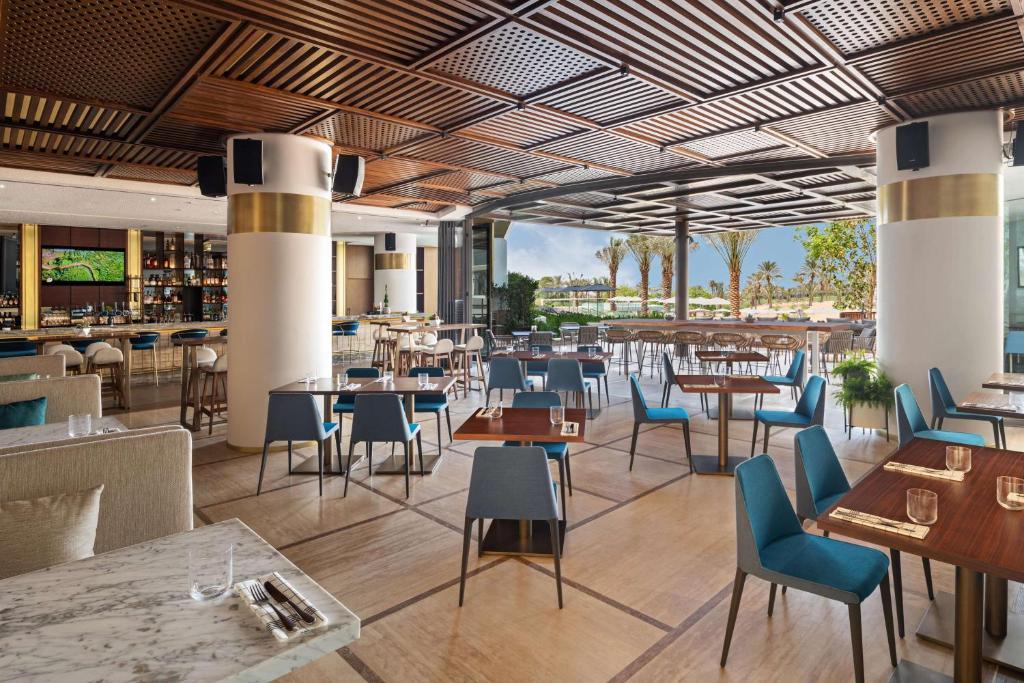Restaurace v ubytování JA Beach Hotel, Dubai