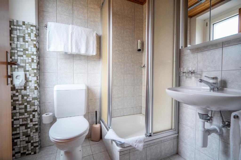 Koupelna v ubytování Hotel Haus Schönstatt contactless-Check-In