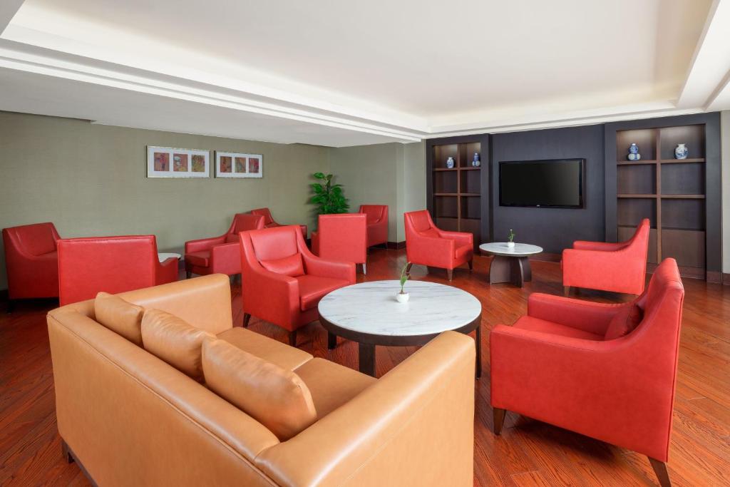 TV a/nebo společenská místnost v ubytování Sheraton Xiamen Hotel