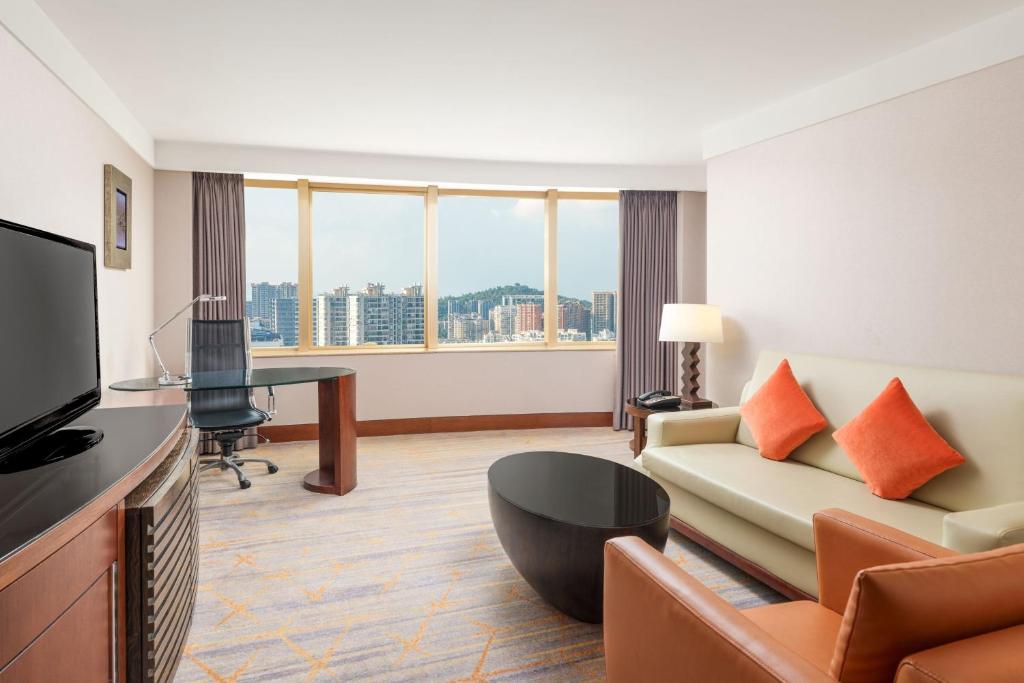 TV a/nebo společenská místnost v ubytování Sheraton Xiamen Hotel
