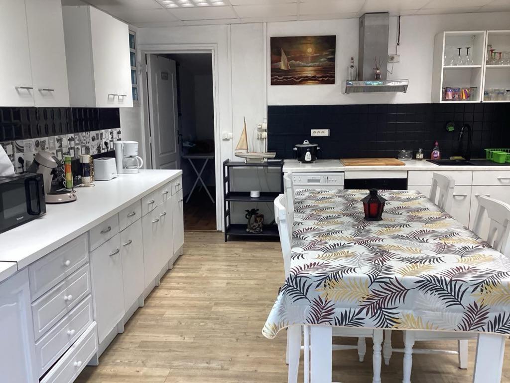 Kuchyň nebo kuchyňský kout v ubytování Villa COLBER