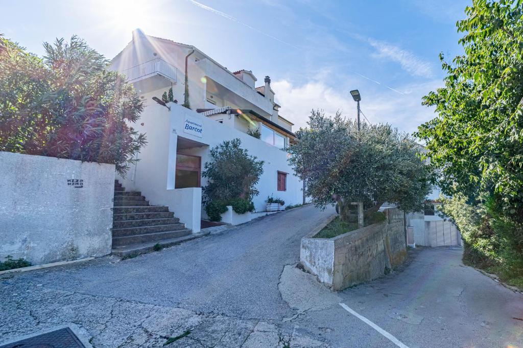 Budova, v ktorej sa apartmán nachádza