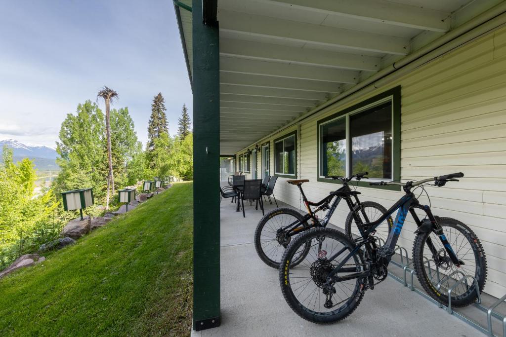 2mins to Town, AC & Sauna, Self Check-in, Full Kitchen, Free Laundry & Parking, Family Pet Friendly, Comfortably Sleeps Up To 10 - Superior Apartment With Sauna