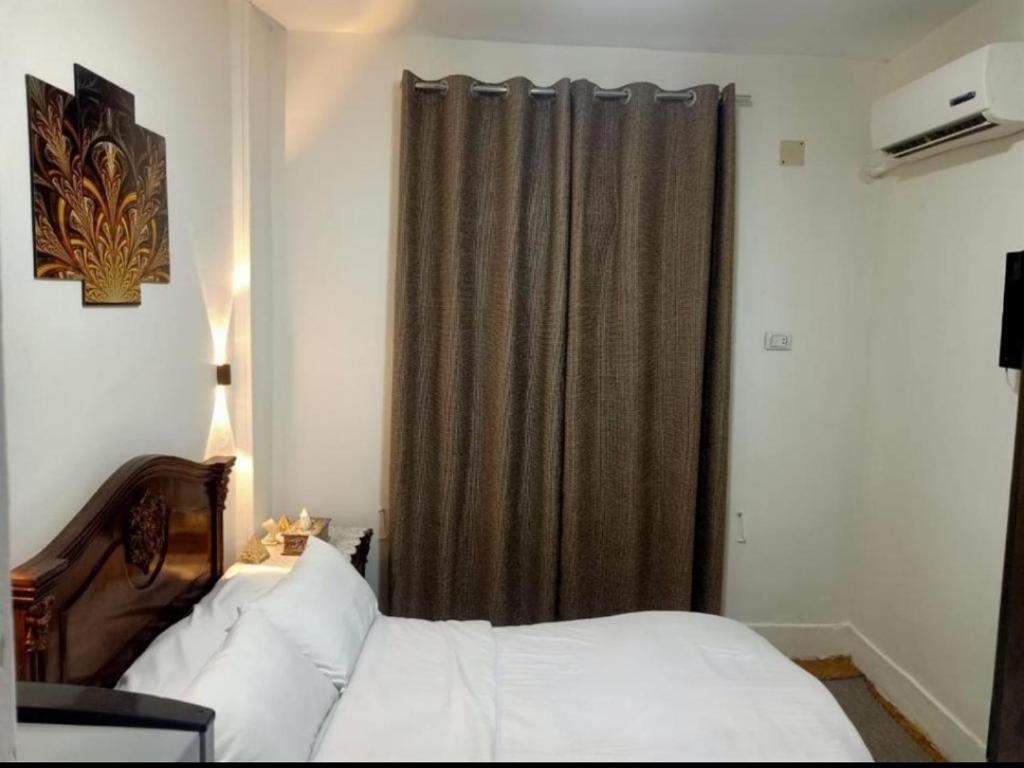 Eyad Pyramids view - 8