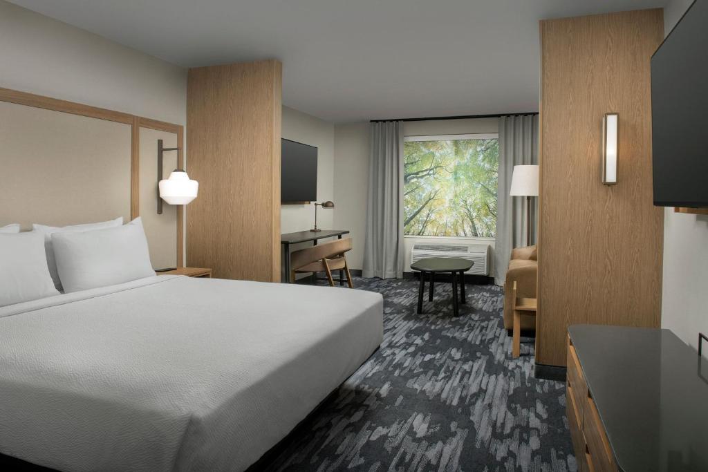 Fairfield Inn & Suites by Marriott Boise West - Suite Mit Kingsize-Bett Und Schlafsofa