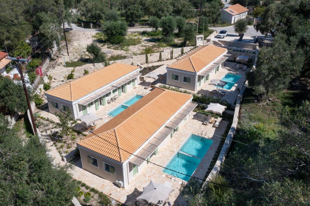 Bazén v ubytování ULIVETO PAXOS nebo v jeho okolí