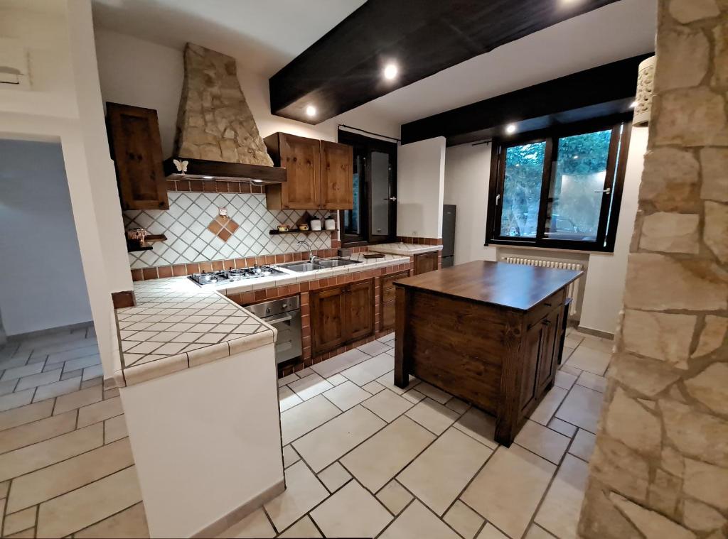 Kuchyň nebo kuchyňský kout v ubytování Gio's room
