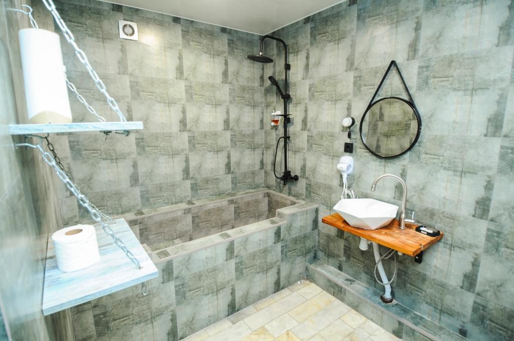 Koupelna v ubytování Art Hotel Home