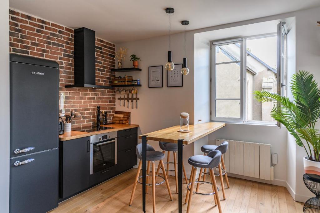 Kuchyňa alebo kuchynka v ubytovaní Appartement T2 - Vue imprenable sur la cathédrale