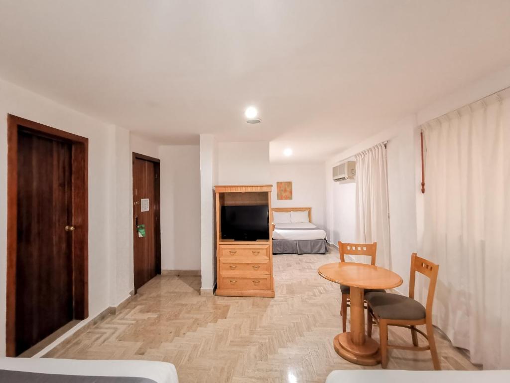HOTEL DON MIGUEl - Chambre Triple