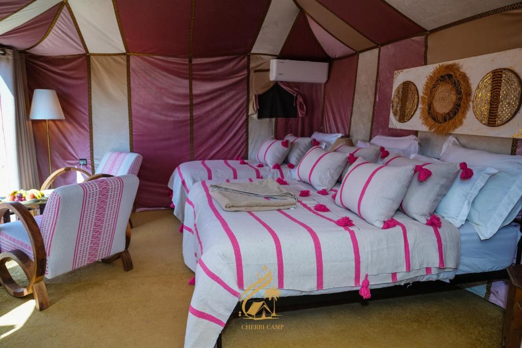 Posezení v ubytování Luxury Camp Chebbi