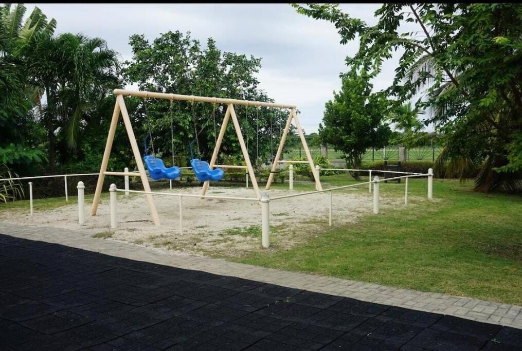 Herní místnost nebo prostor pro děti v ubytování KK'S Elite Escape with private beach