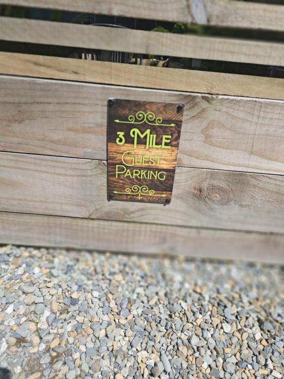 Certifikát, hodnocení, plakát nebo jiný dokument vystavený v ubytování 3 Mile BnB