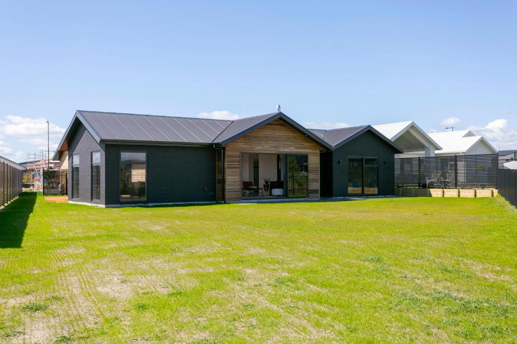Taupo New Retreat - Stylish, Convenient and Gully track to the lake - Resim 29