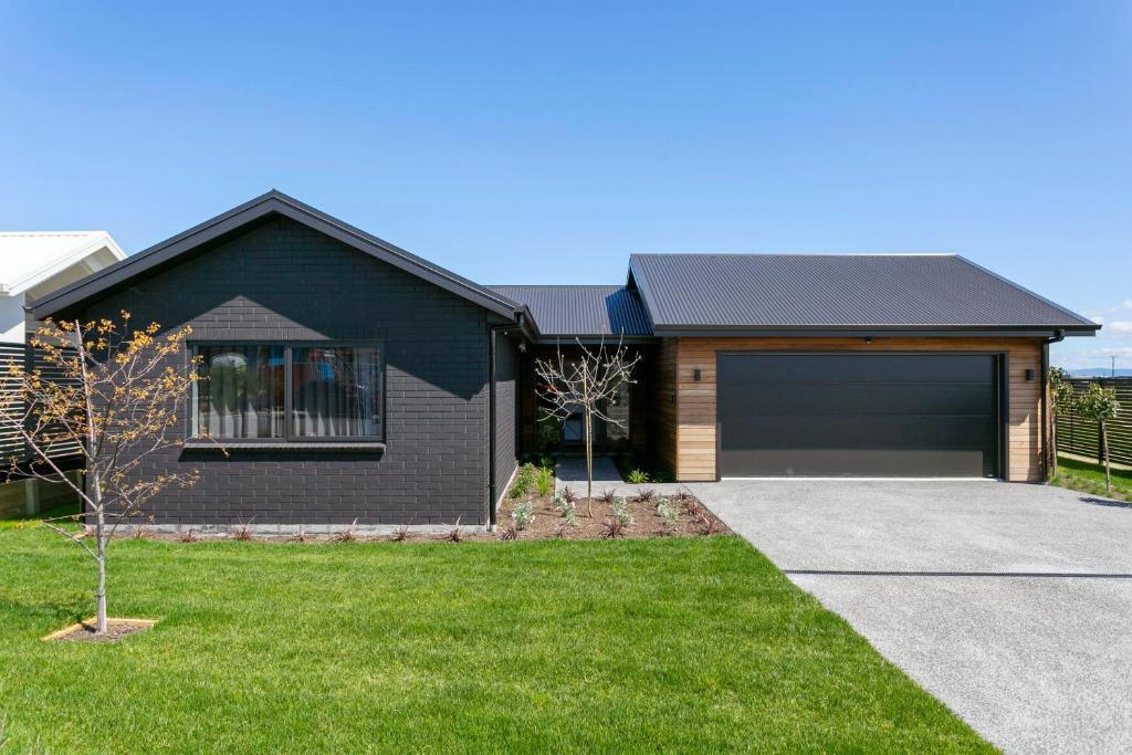 Taupo New Retreat - Stylish, Convenient and Gully track to the lake - Resim 10