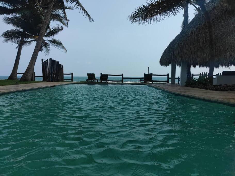 Πισίνα στο ή κοντά στο Villa Moca, casa en la playa, Monterrico