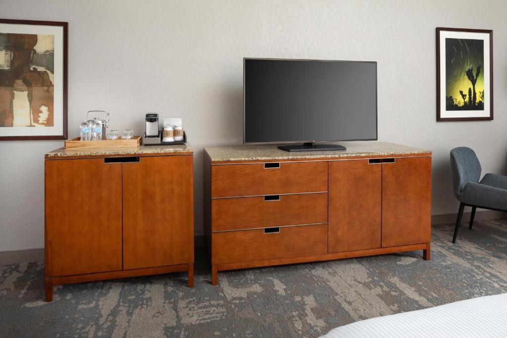 The Westin Rancho Mirage Golf Resort & Spa - Golf View King, Gange Room, 1 King, Sofa Bed, Golf Uitzicht