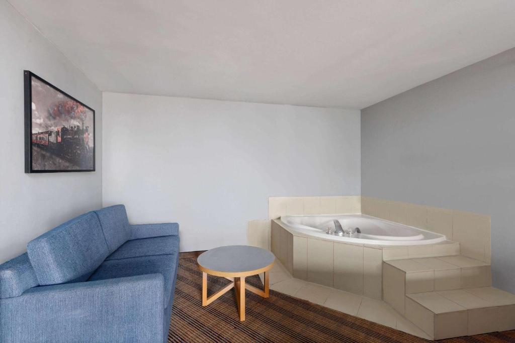 AmericInn by Wyndham Omaha Near Zoo - Suite Con Dos Camas Queen - No Fumadores