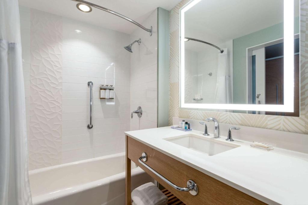 Wyndham Grand Clearwater Beach - Chambre King Deluxe Avec Lit Superposé