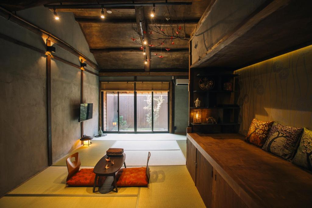 Istumisnurk majutusasutuses 尾道土堂庵 Onomichi TSUCHIDOAN supported by COCOSTAY