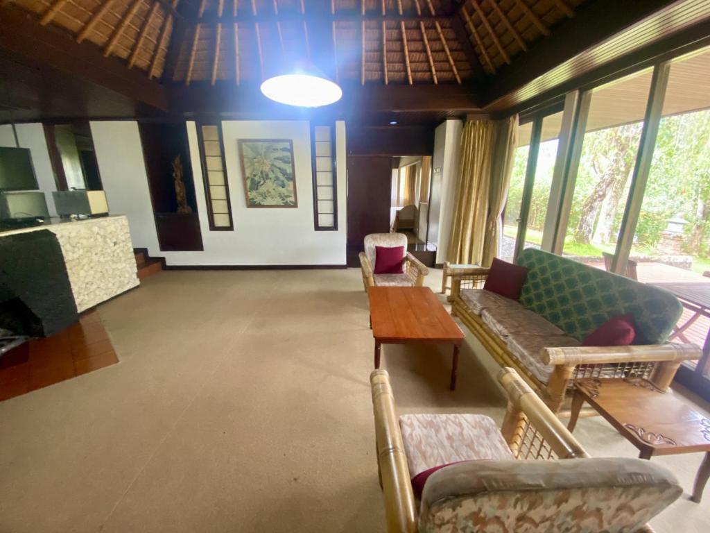 Posezení v ubytování The Buyan Resort Bedugul