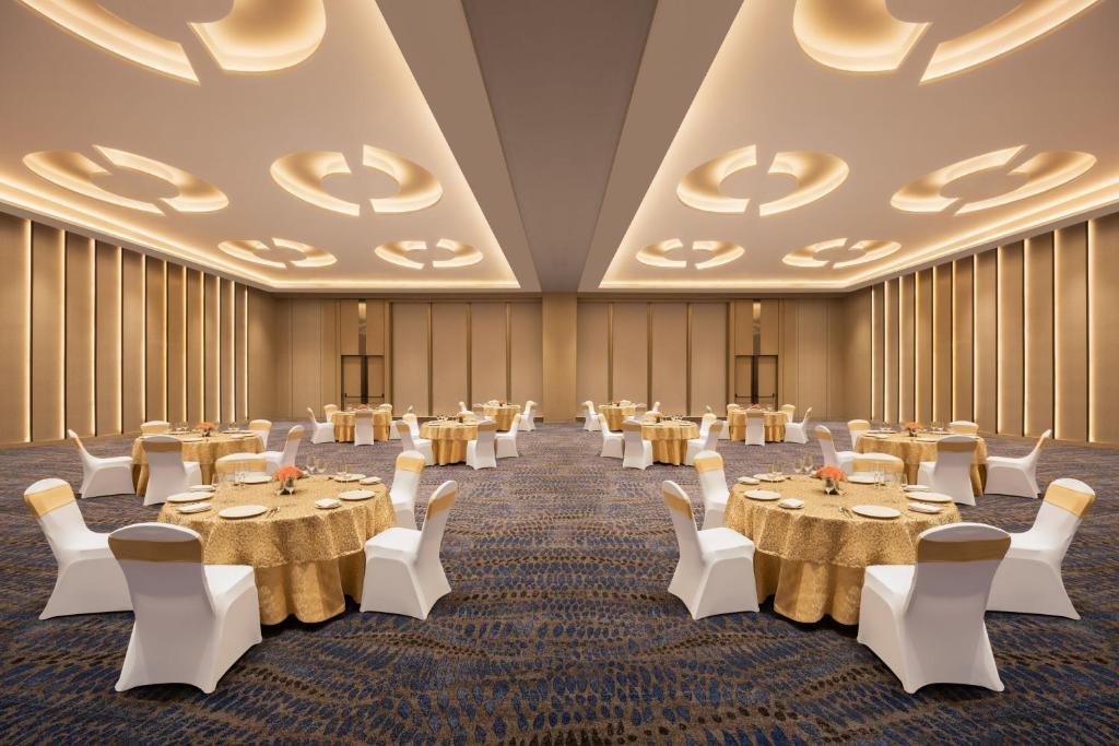 Restaurace v ubytování Courtyard by Marriott Shillong
