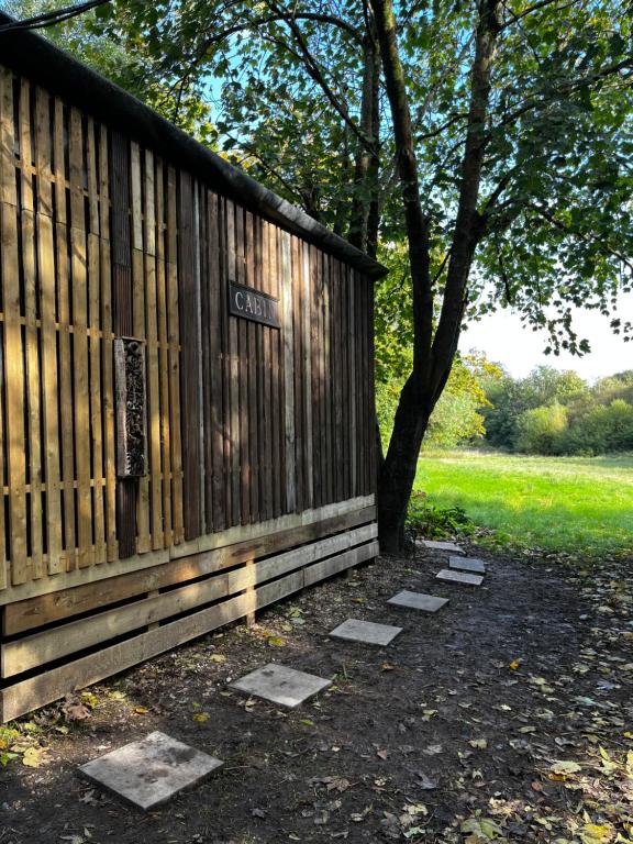 Zahrada ubytování Lynbrook Cabin and Hot Tub, New Forest