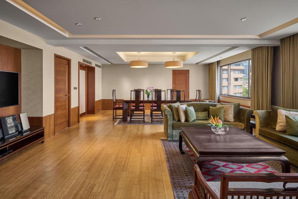 TV a/nebo společenská místnost v ubytování Sheraton Grand Taipei Hotel