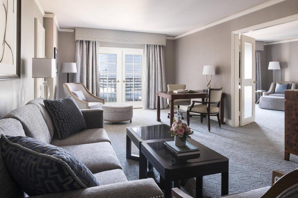 The Ritz-Carlton, St. Louis - Suite King Executive One Bayroom