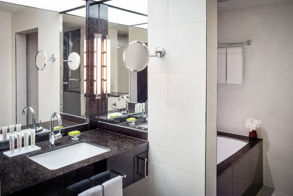 Le Méridien Stuttgart - Resim 25