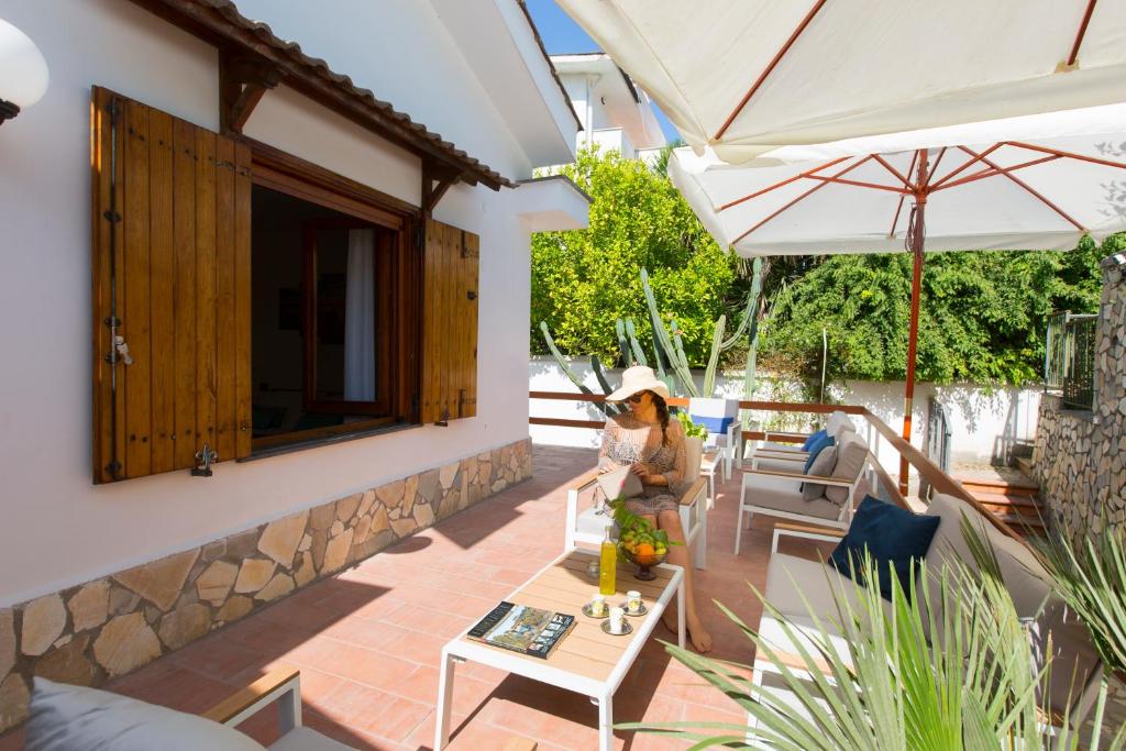 Patio nebo venkovní prostory v ubytování Camera Panoramica in Villa vista Mare e Vesuvio