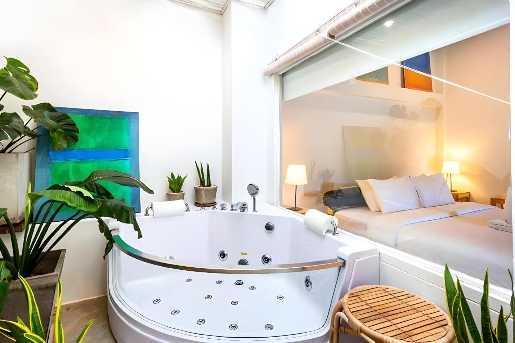 Naptel Changmoi - Thaphae แนปเทล ช้างม่อย ท่าแพ X - Deluxe King Room