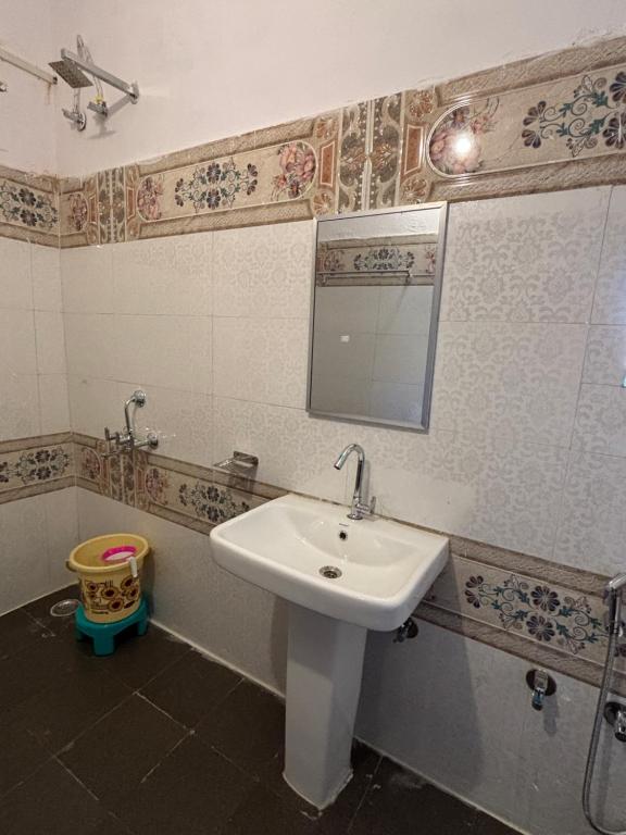 Koupelna v ubytování Hotel Fotiya jaisalmer