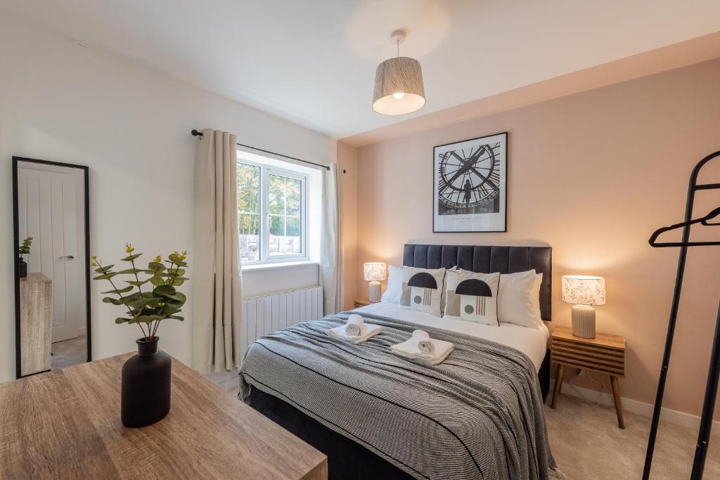 Postel nebo postele na pokoji v ubytování Spacious 5-Bedroom House in Nottingham