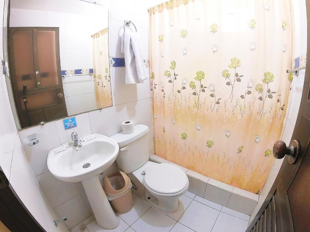 Koupelna v ubytování Hostal Anais