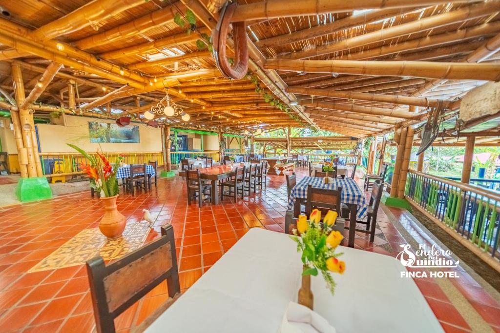 Restaurace v ubytování El Sendero del Quindío I Finca Hotel I Eje Cafetero