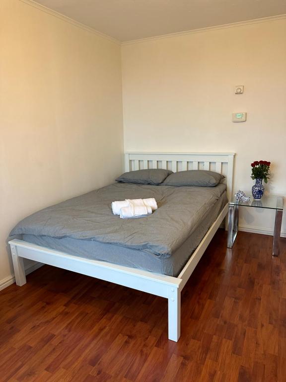 White Room photo