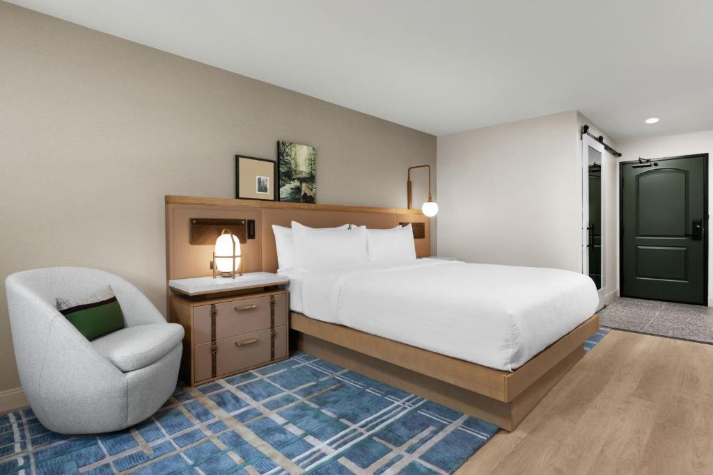 The Inelle, Oakhurst Yosemite, a Tribute Portfolio Hotel - 标准的国王室
