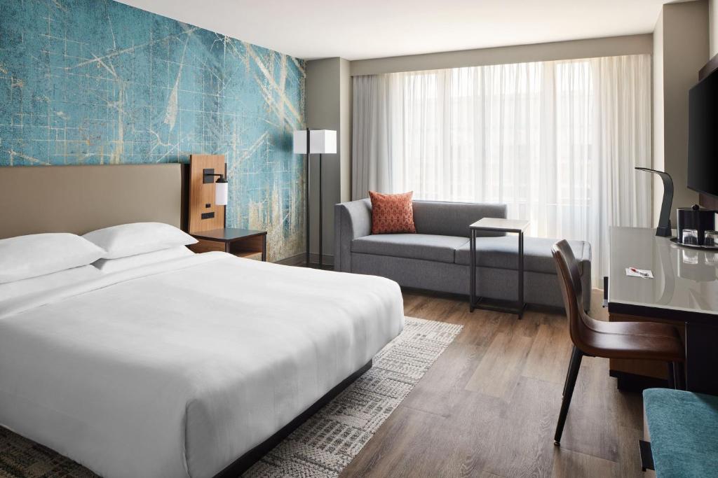 Washington Marriott at Metro Center - King Room - Club Lounge Access