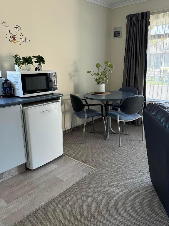 Centre Court Motel - Resim 33