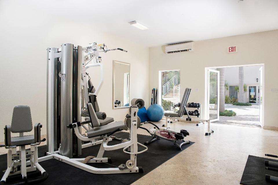 Fitness centrum a/nebo fitness zařízení v ubytování Hidden Haven II - 2 Bed Studio Condo