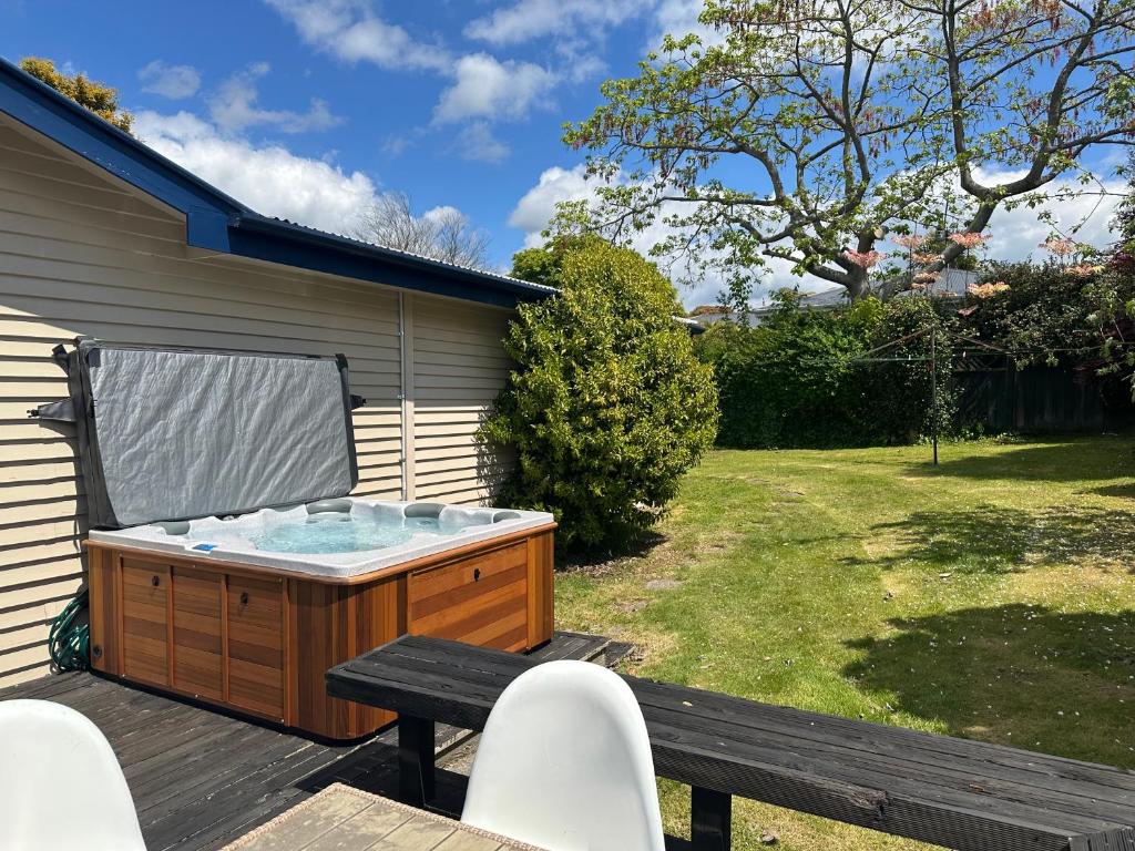 Dream home in central of Rotorua with spa pool - Resim 22