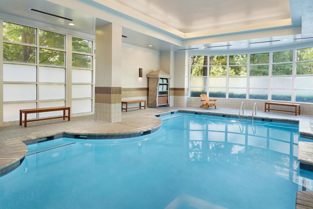 SpringHill Suites by Marriott Atlanta Buckhead photo